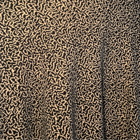 Jones New York Sport Turtleneck Mockneck Patterned Tan Black Long Sleeve Shirt - Picture 5 of 12